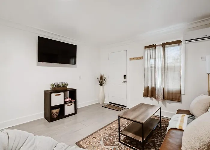 Pad 1br 1ba Modern *